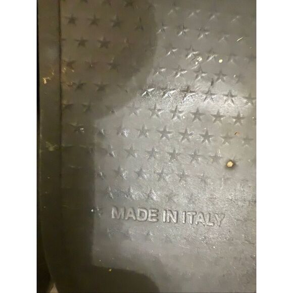 Givenchy Women's Raised Logo Flat Pool Slide Sandals Black Size 37 - Picture 6 of 12